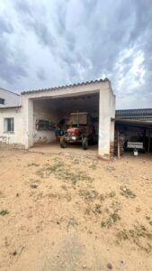 SE VENDE PROPIEDAD CON DOS VIVIENDAS Y NAVE INDUSTRIAL EN VILLAFRANCO DEL GUADIANA