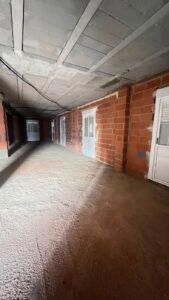 SE VENDE CASA PARA TERMINAR A TU GUSTO EN VALDELACALZADA