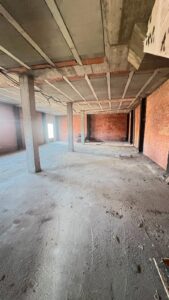 SE VENDE CASA PARA TERMINAR A TU GUSTO EN VALDELACALZADA