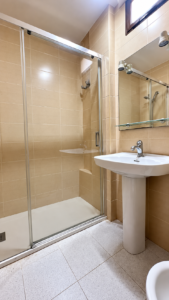 SE VENDE PISO DE 3 HABITACIONES CON TERRAZA LAVADERO EN OLIVENZA