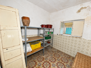Casa Con Gran Patio y Cochera en Valverde de Mérida