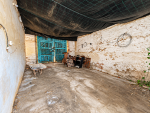 Casa Con Gran Patio y Cochera en Valverde de Mérida
