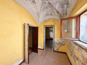 Casa con Cochera y Buhardilla en Calamonte
