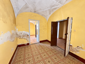 Casa con Cochera y Buhardilla en Calamonte
