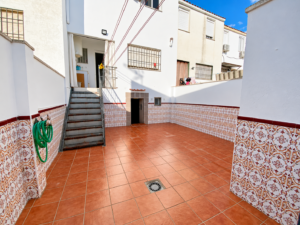 Adosado Con Gran Patio En San Pedro De Mérida