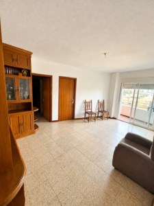 SE VENDE AMPLIO PISO DE 4 HABITACIONES CON GARAJE Y TRASTERO EN SANTA MARINA – BADAJOZ