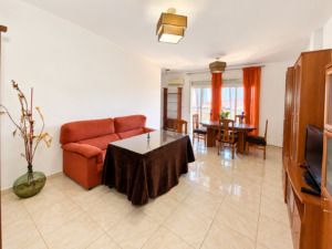 Alto De Casa Con Amplia Terraza En Mirandilla