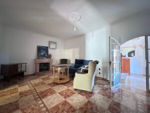 Chalet con piscina no hipotecable, Zafra
