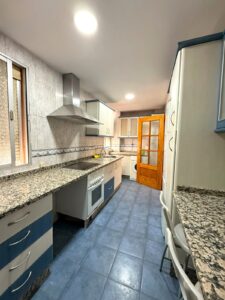 SE VENDE AMPLIO PISO DE 4 HABITACIONES EN SAN ROQUE – BADAJOZ