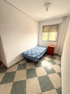 SE VENDE AMPLIO PISO DE 4 HABITACIONES EN SAN ROQUE – BADAJOZ