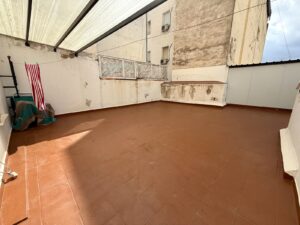 Piso en primera planta con patio, Avd San Antonio