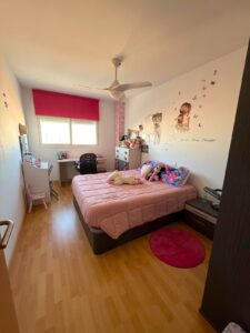 SE VENDE AMPLIO PISO DE 4 HABITACIONES CON GARAJE Y PISCINA COMUNITARIA EN CERRO GORDO – BADAJOZ