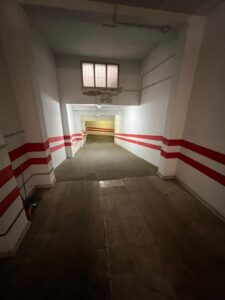 OPORTUNIDAD EN PLENA PLAZA DE LOS ALFÉRECES SE VENDE PISO LUMINOSO CON GARAJE Y GRAN TRASTERO – BADAJOZ